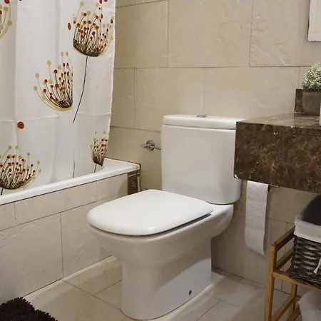 Encantador Familiar 4 Px Con Terraza, Parking Y Wi-fi En Apartamento *