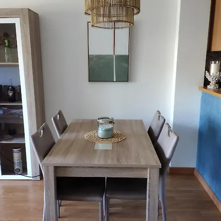 Encantador Familiar 4 Px Con Terraza, Parking Y Wi-fi En Apartamento Llançà